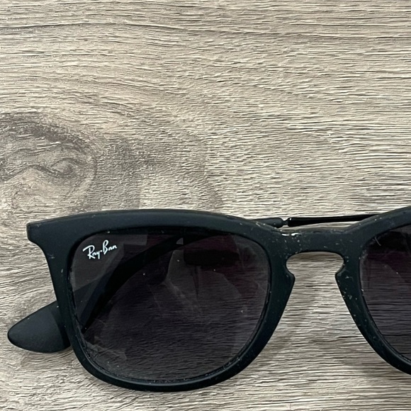 Ray Ban RB 4221 Sunglasses